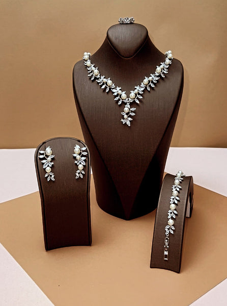 Buy Necklace Set Online | Shop Stunning Necklace Sets Online at Rubans